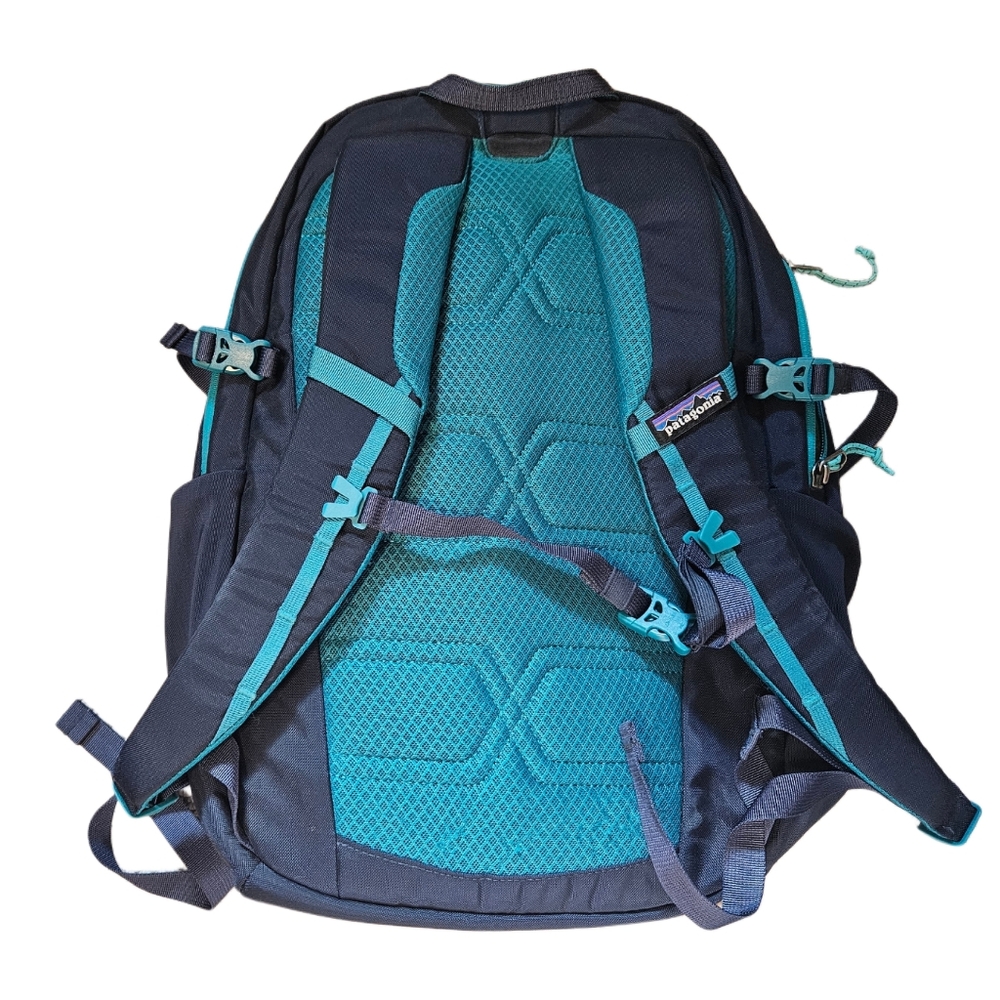 Patagonia nwot Navy Blue Backpack - Picture 2 of 9
